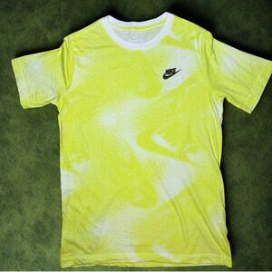 The NikeTee-l Like New l Embroidered Logo l Soft Cotton | Casual Streetwear